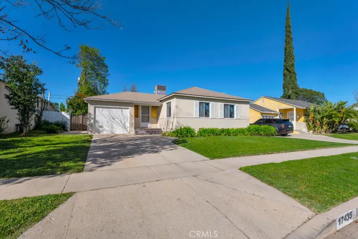17435 Burma, Encino, California 91316