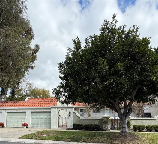 5506 Paseo Del Lago W N, Laguna Woods, California 92637