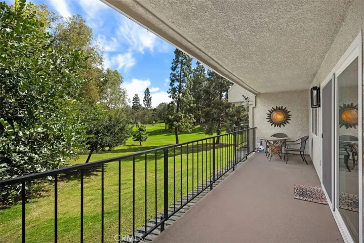 5506 Paseo Del Lago W N, Laguna Woods, California 92637