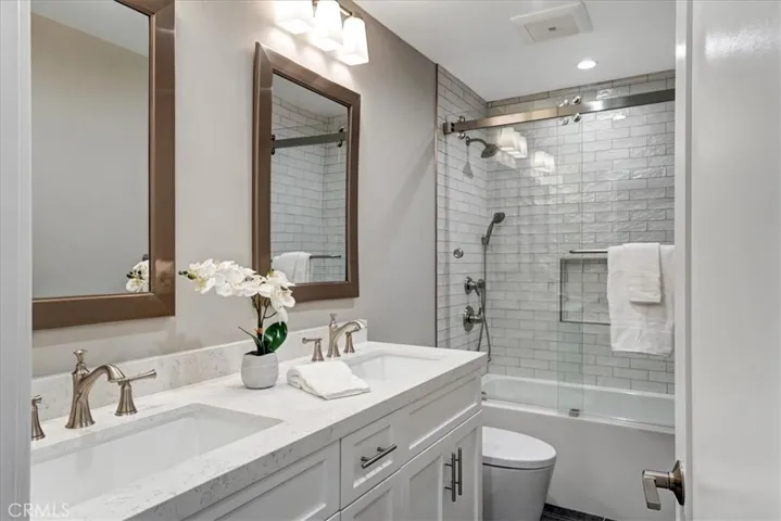 Upper Level Hall Bathroom