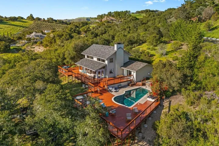 31485 Via Las Rosas, Carmel Valley, California 93924