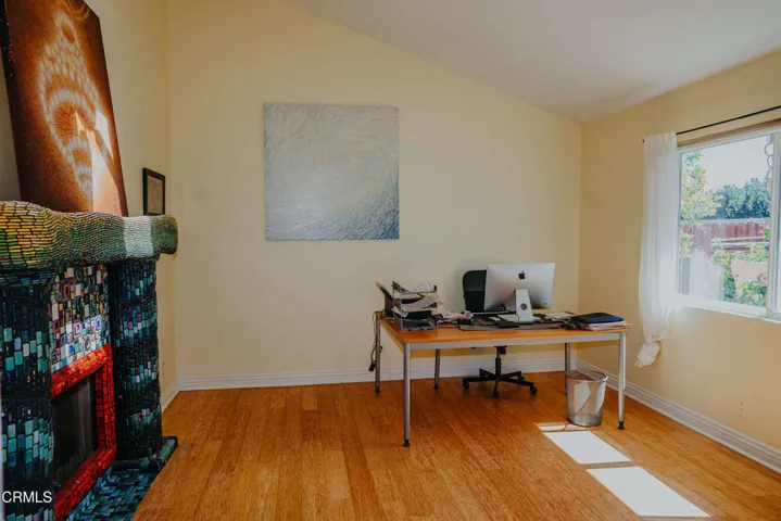 601 Den or Bedroom 3 Your Choice 23