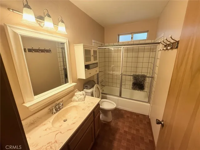 Upstairs Bathroom