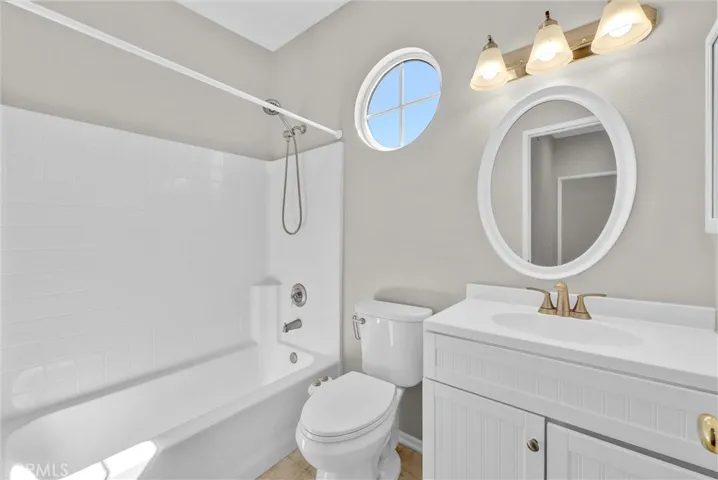 2nd bathroom