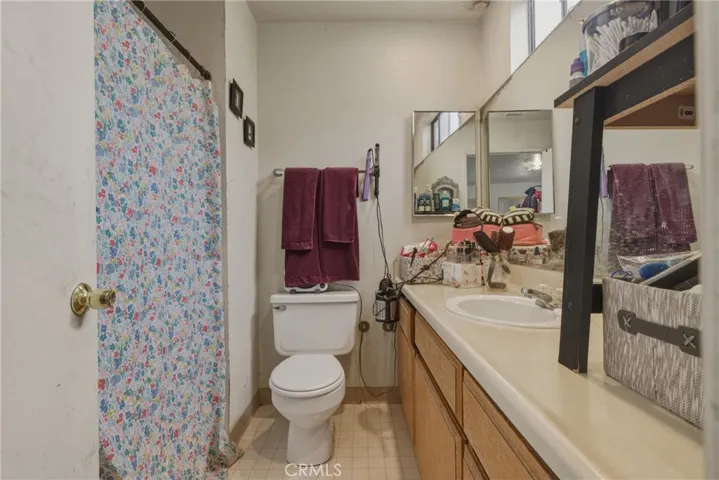 Unit #2 - Primary bathroom