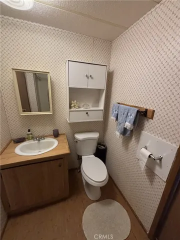 3950 Emile Avenue, Clearlake, California 95422