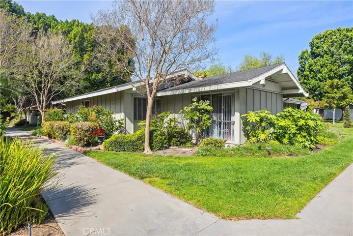 338 A Avenida Sevilla A, Laguna Woods, California 92637