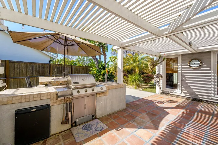 Great patio space all around for outdoor entertaining.