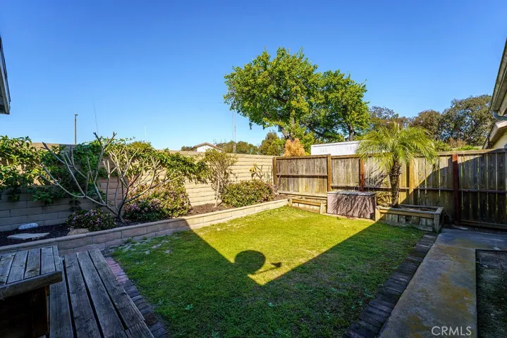 So many options such as a garden to grow veggies or a special space for your pups!