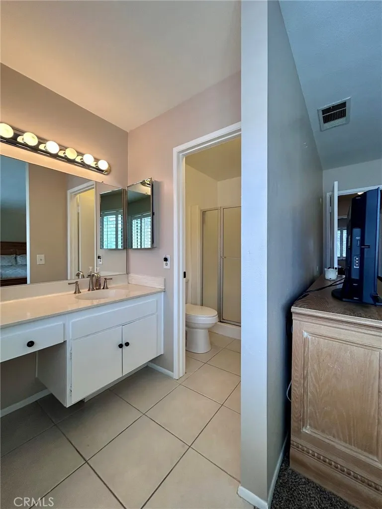 3/4 BATH W/VANITY
