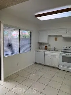 Kitchen-view to patio