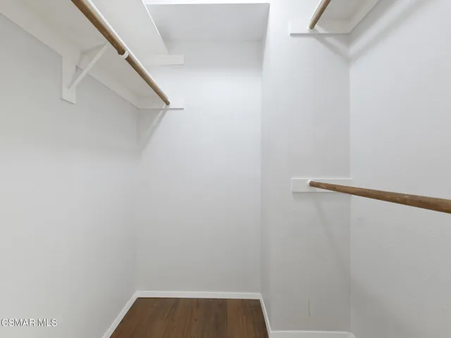 Walk-in-Closet