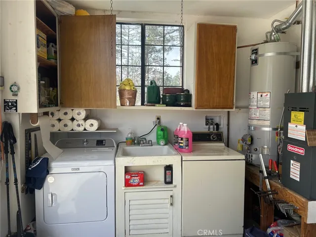 washer and dryer in an amazing garage