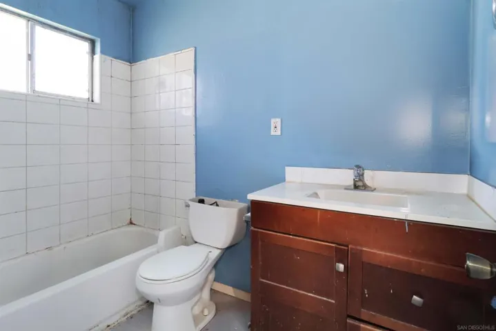 Unit A Master Bath