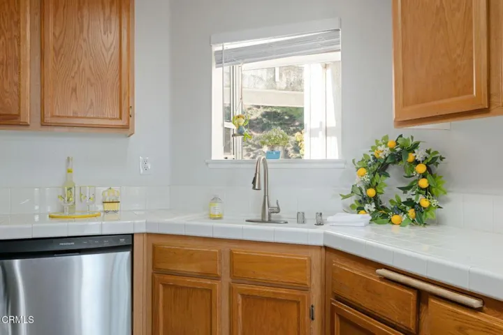 08-Kitchen (2)
