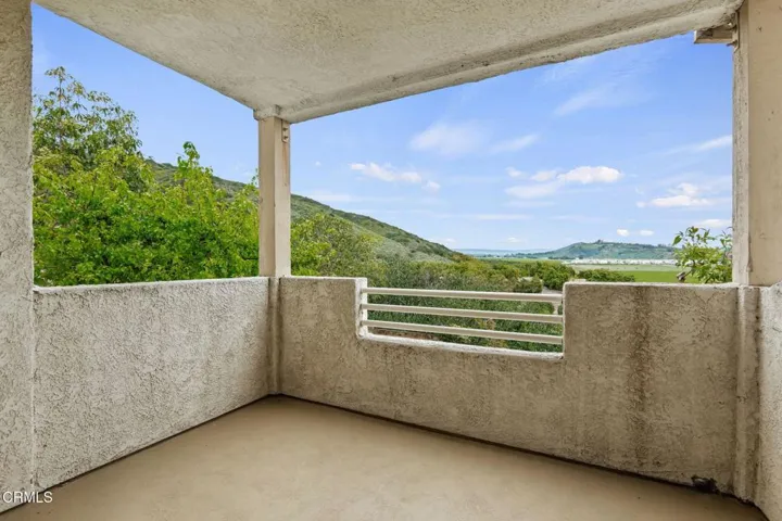 10-Balcony