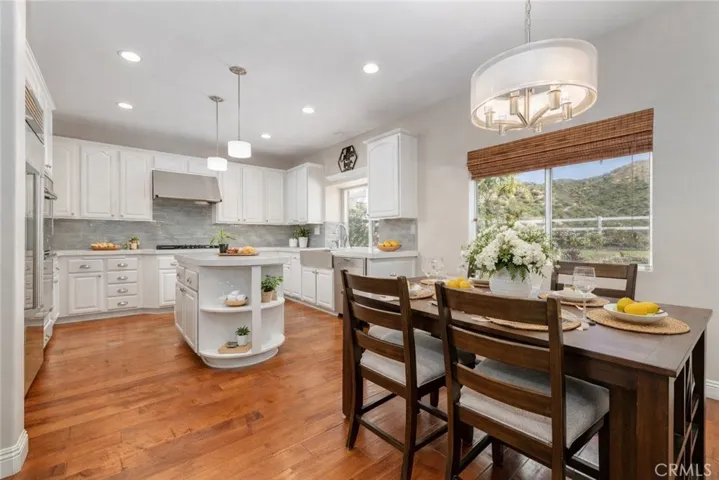15257 Saddleback, Canyon Country, California 91387
