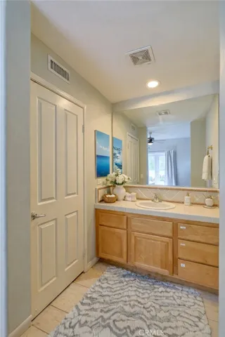 15257 Saddleback, Canyon Country, California 91387