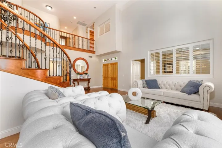 15257 Saddleback, Canyon Country, California 91387
