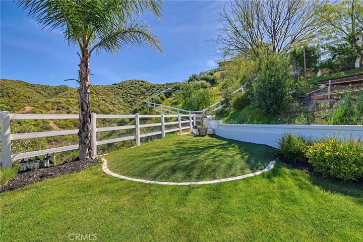 15257 Saddleback, Canyon Country, California 91387