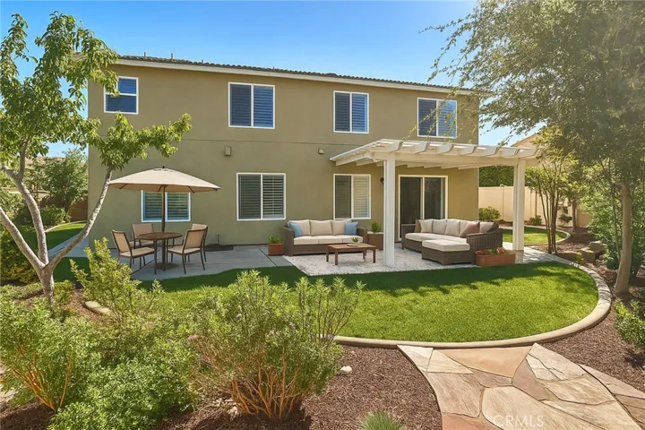 Back Patio- VIRTUALLY STAGED