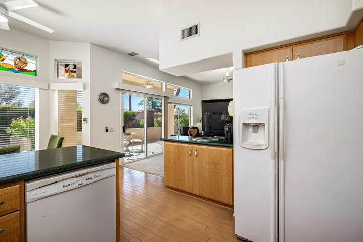 25-web-or-mls-JLSpringdale_OPMG_0625_025