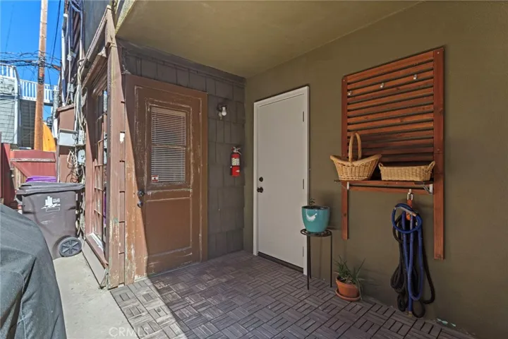 6516 Patio