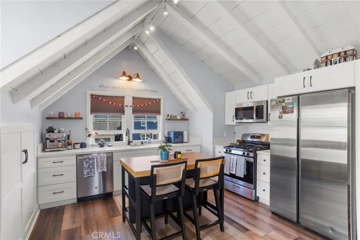 6514 Kitchen