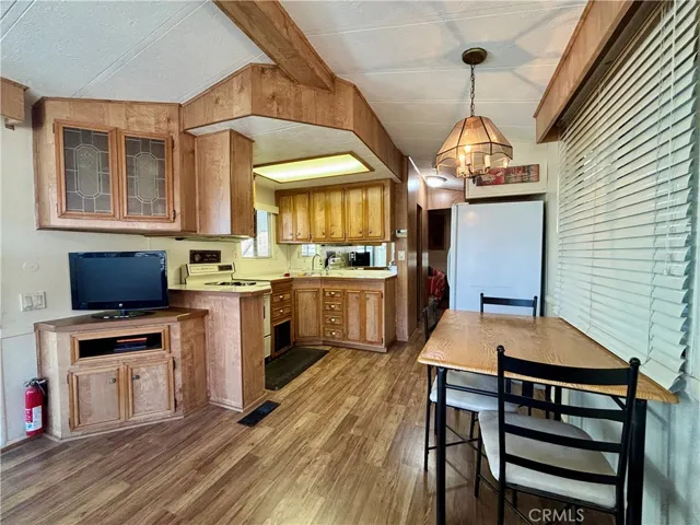 Kitchen/ Dining