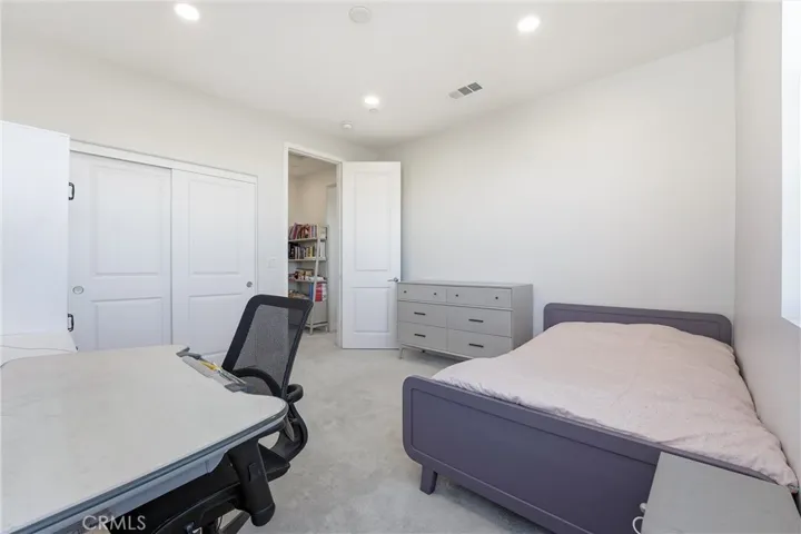 458 Loon, Irvine, California 92618