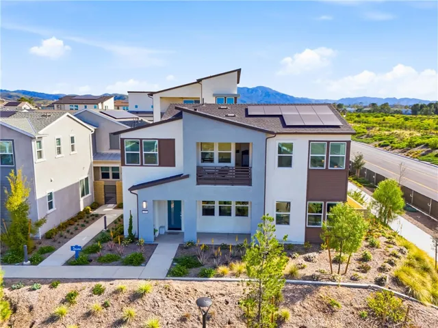 458 Loon, Irvine, California 92618