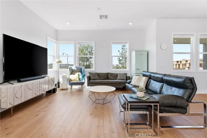 458 Loon, Irvine, California 92618