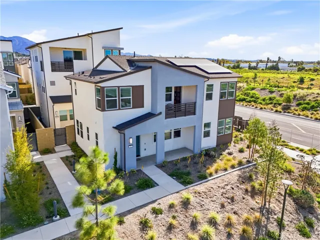 458 Loon, Irvine, California 92618