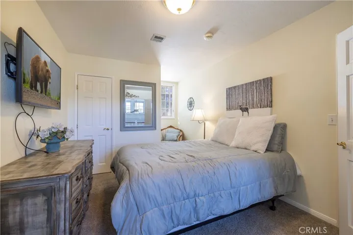 upstairs bedroom #2