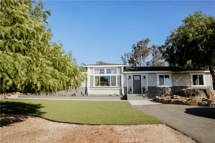 39220 Gray Squirrel, Temecula, California 92592