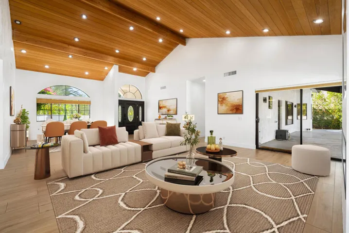 16V-web-or-mls-PBSkyward_OPMG_0326_016 (