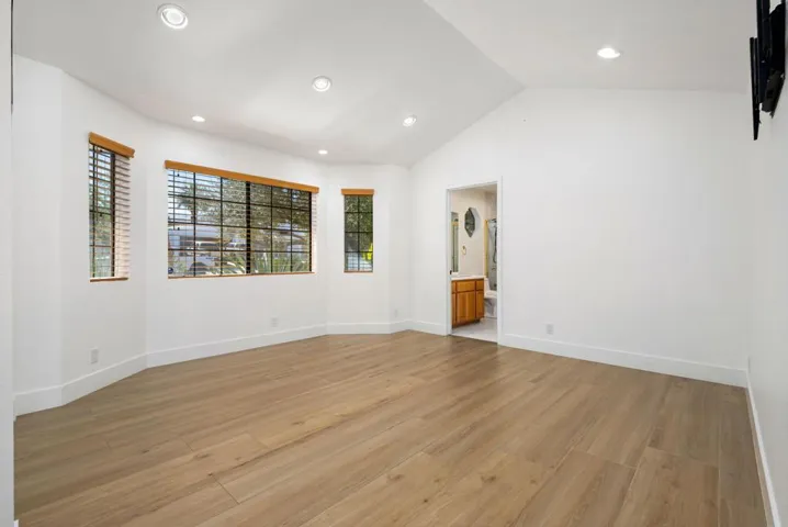 52-web-or-mls-PBSkyward_OPMG_0326_052