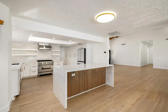 21-web-or-mls-PBSkyward_OPMG_0326_021