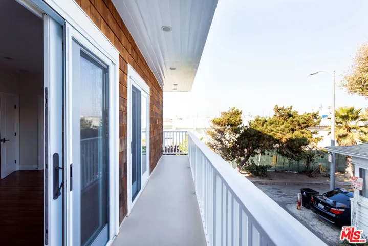 702 Pacific Ave., Venice, California 90291