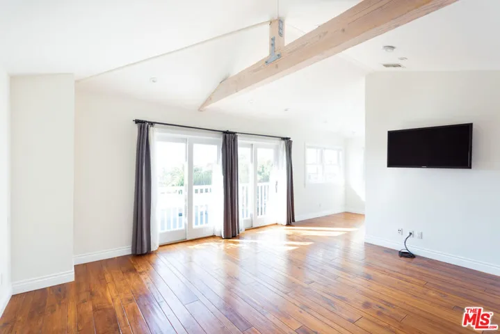 702 Pacific Ave., Venice, California 90291