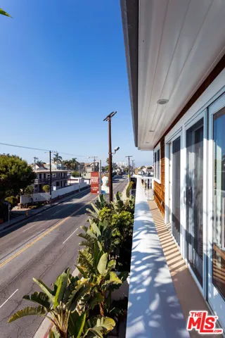 702 Pacific Ave., Venice, California 90291