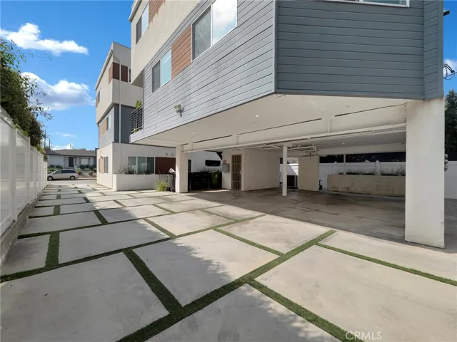 PARKING AREA
