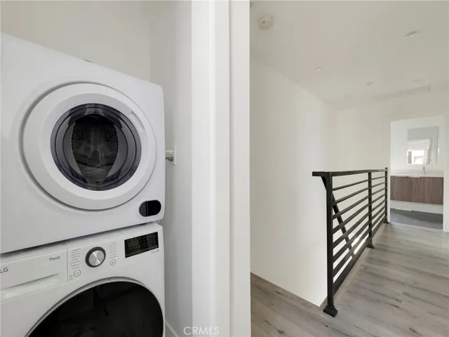STAIRCASE AND UPSTAIRS LAUNDRY
