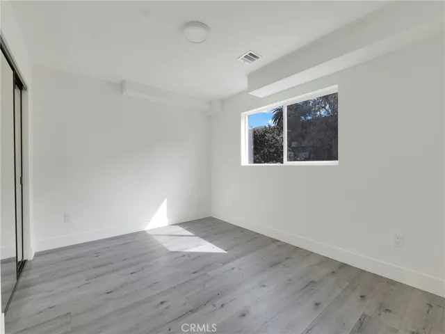 DOWNSTAIRS PRIMARY BEDROOM