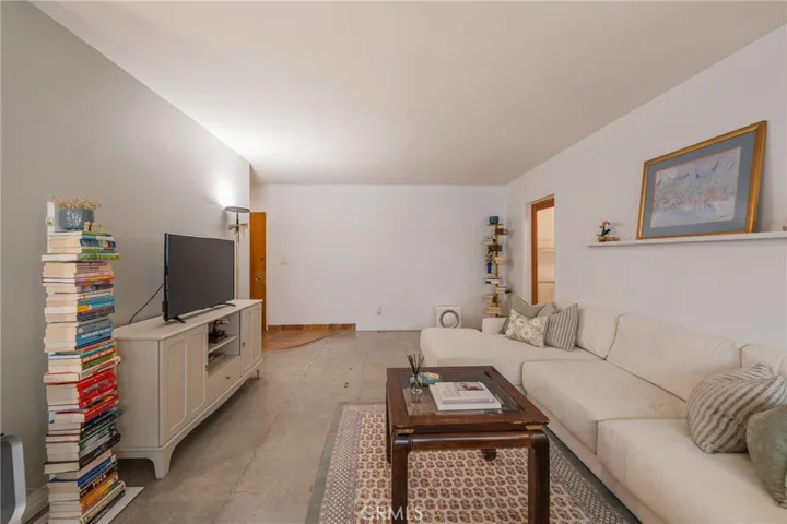 8710 Delgany 3, Playa Del Rey, California 90293