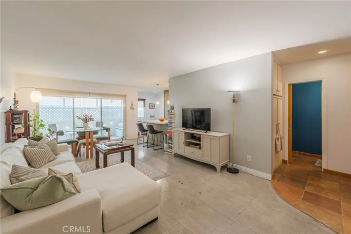 8710 Delgany 3, Playa Del Rey, California 90293
