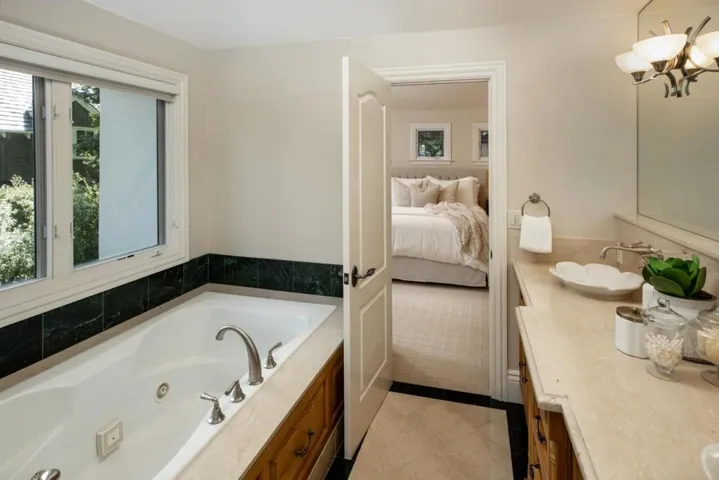 17 Almendral Avenue, Atherton, California 94027