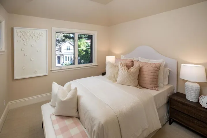 17 Almendral Avenue, Atherton, California 94027