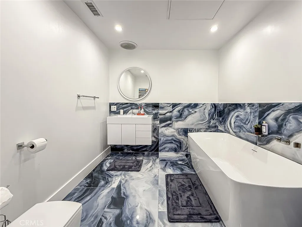 Bathroom #2