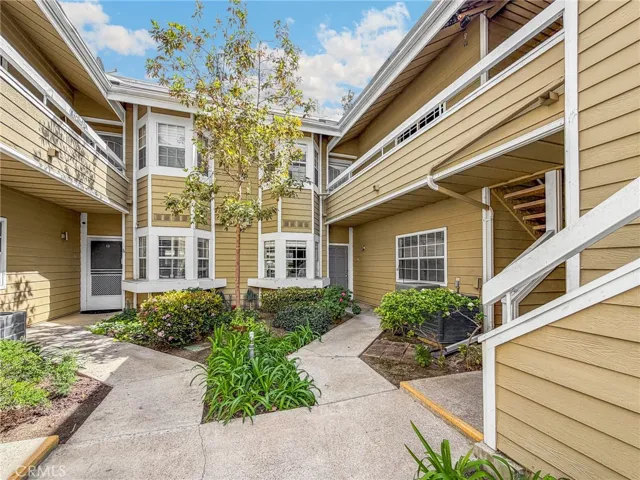 Quiet courtyard. Unit F is upper right corner